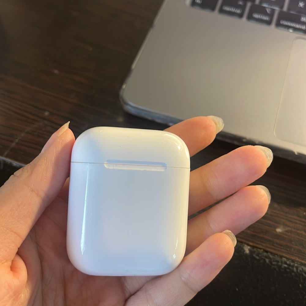 Airpod charging case